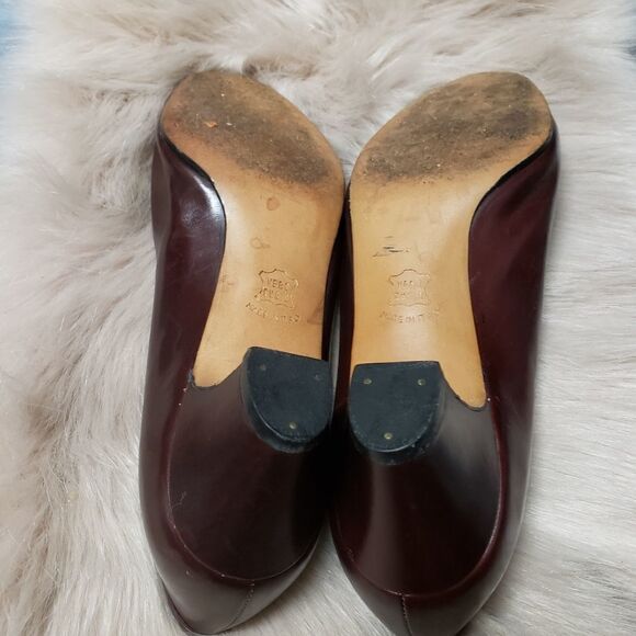 Salvatore Ferragamo Brown suede open toe shoe - Picture 6 of 6